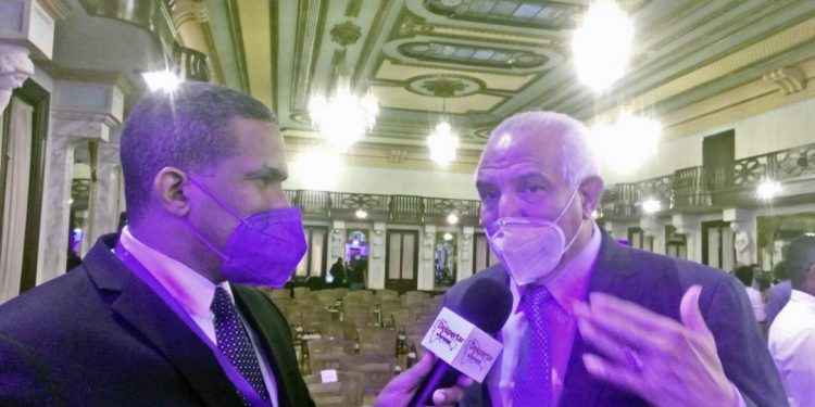 Destacado doctor dominicano Ramón Tallaj elogia plan de vacunación