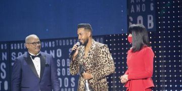 Romeo Santos gana el Gran Soberano 2021 y Niní Cáffaro del 2020