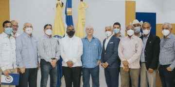 UCATECI recibe la visita del ministro de agricultura Limber Cruz y del expresidente Hipólito Mejía