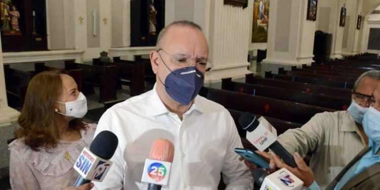 Ulises Rodríguez llama a vacunarse