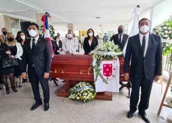Víctor D’Aza lamenta muerte de Sued y propone Alcaldía de Santiago lleve su nombre
