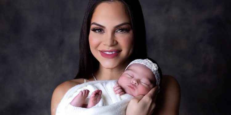Natti Natasha anuncia un nuevo álbum en compañía de su hija Vida