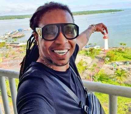 Sicarios se esconden en la copa de un árbol y asesinan en Colombia a cantante urbano Junior Jein