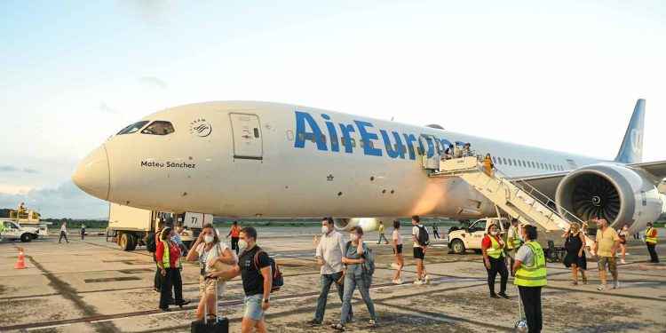 AirEuropa conecta por primera vez Madrid-Samaná