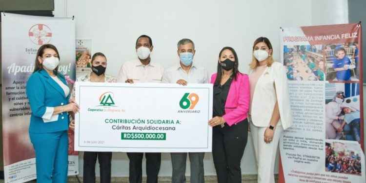 Cooperativa La Altagracia entrega de donaciones a instituciones sin fines de lucro