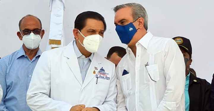 Ministro Daniel Rivera afirma en dos días país llegará al 50% población vacunada contra covid