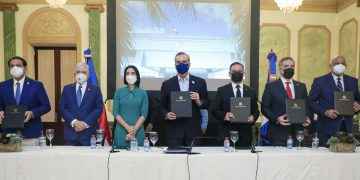 El Gobierno, Unicef y JCE firman acuerdo para impulsar el registro civil oportuno