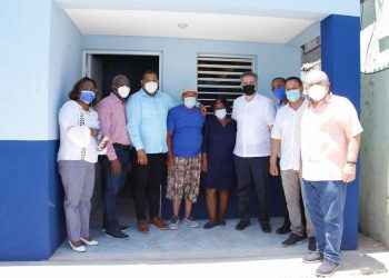 El Gobierno entrega otras diez viviendas a familias pobres de San Pedro de Macorís