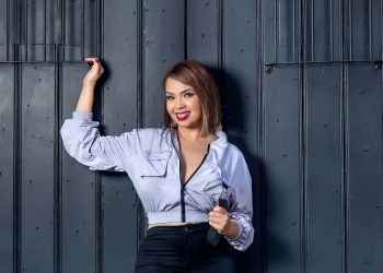 Inarus Curvy presenta su nuevo programa de entrevistas