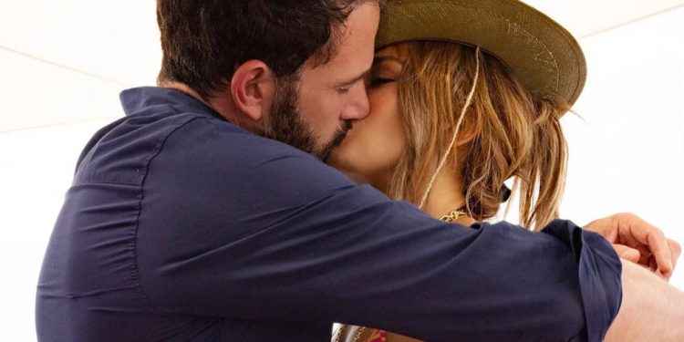 Fiesta y besos al ritmo de “Jenny from the block”: así celebró su cumpleaños Jennifer Lopez con Ben Affleck