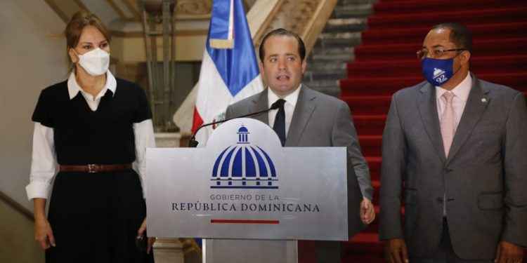 Gobierno inicia pagos auditados con cheques, de forma escalonada, comenzando en 24 instituciones públicas