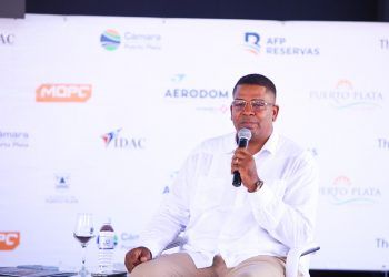 Leonardo Medrano propone creación comisiones participar ferias turísticas