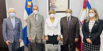 MESCYT y TC buscan que se imparta asignatura de estudios constitucionales en todas las carreras universitarias