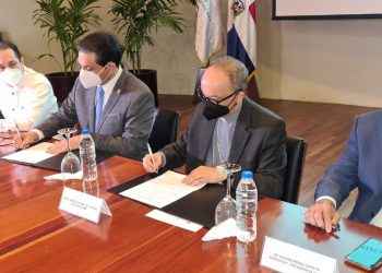 Ministerio de Salud Pública y PUCMM firman acuerdo interinstitucional