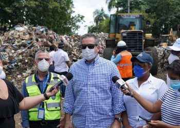 Neney afirma el Gobierno y alcaldía declaran “guerra sin cuartel a la basura” en SDE