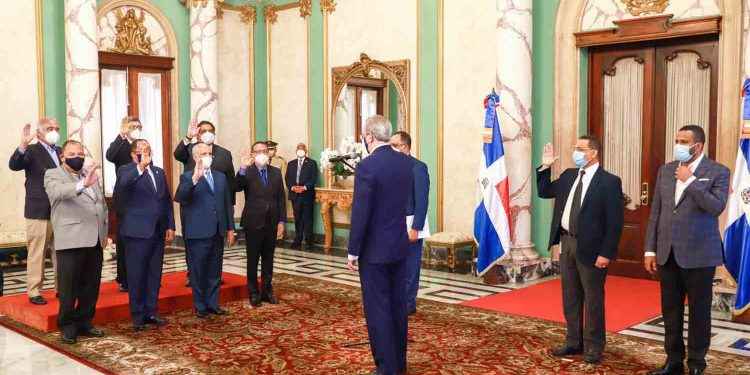 Presidente Abinader califica de actitud patriótica recuperación de los terrenos del Estado