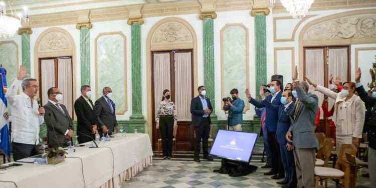 Presidente Abinader juramenta 393 nuevas cooperativas creadas en solo cinco meses