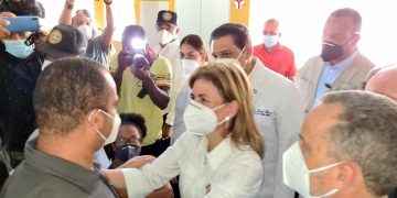 Vicepresidenta asegura que el gobierno garantiza la salud sin darle la espalda al tren productivo