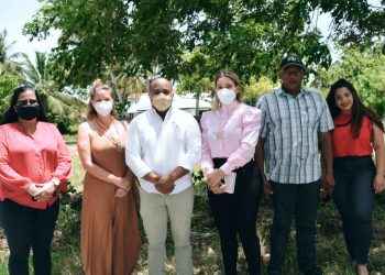 Oficina Sectorial de la Mujer y Alcaldía de Cabarete acuerdan plan de huertos comunitario