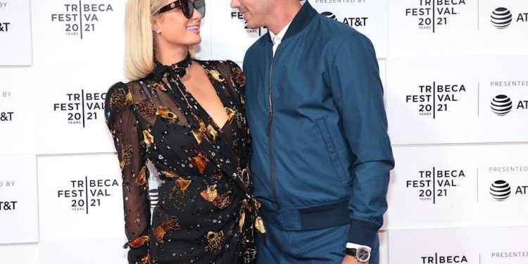 Afirman Paris Hilton espera su primer bebé