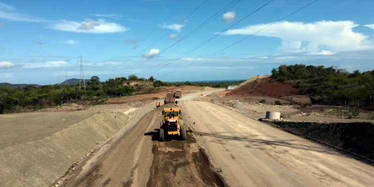 Circunvalación de Baní se encuentra en un 55% de ejecución y su terminación se proyecta a septiembre 2022