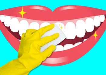 ¿Blanquearse los dientes con borrador mágico de pared? Riesgo en ‘TikTok’