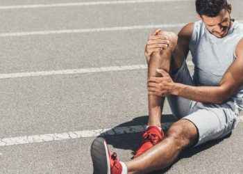 ¿Te duelen las piernas al correr? Esto es lo que puedes hacer