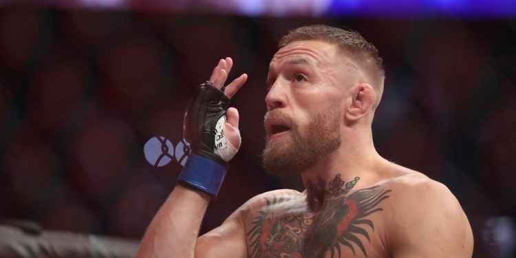 Conor McGregor recibió su exclusivo “auto-yate” de Lamborghini y lo presumió con una foto que es furor en redes sociales