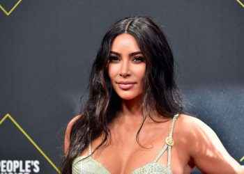 Soltera y feliz: Kim Kardashian despampanante en bikini a sus 40 años