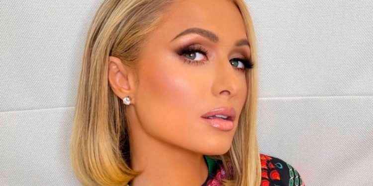 Paris Hilton niega estar esperando un hijo