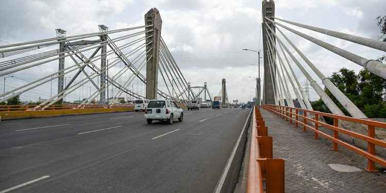 Obras Públicas deja oficialmente abierto el tránsito por reacondicionado puente Juan Bosch