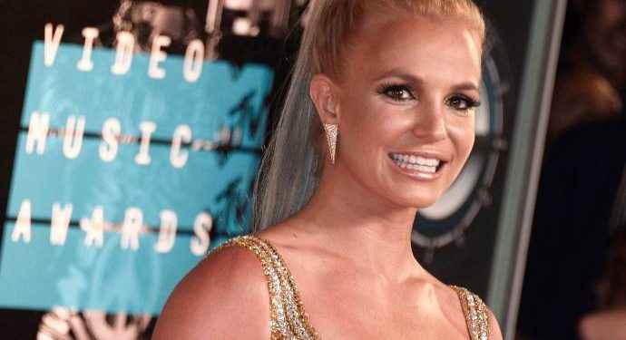 Britney Spears inicia los trámites legales para sacar a su padre de la tutela