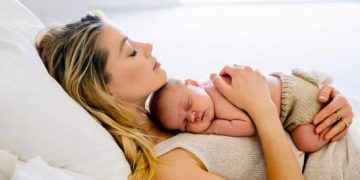 La actriz Amber Heard ya es madre de una niña: Oonagh Paige Heard