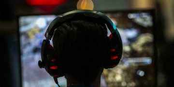China limitará a tres horas semanales los videojuegos en línea para menores