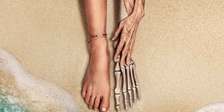 ‘Tiempo’: M. Night Shyamalan ofrece un intimista drama fantástico en primera línea de playa con más sombra que luz