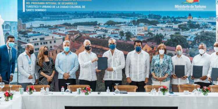 Presidente Abinader impulsa desarrollo turístico y urbano de la Ciudad Colonial
