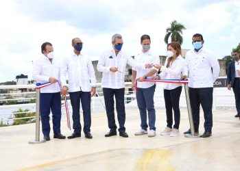 Presidente Abinader inaugura parqueo Las Atarazanas con capacidad para 200 vehículos