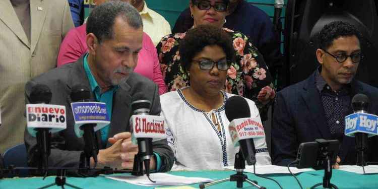 Alianza País pide cuentas al Diputado de Ultramar Ramón Ceballos