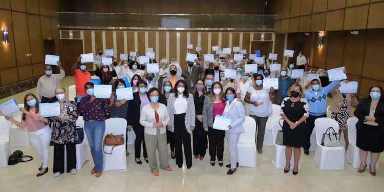 CONANI certifica organizaciones que trabajan por la niñez y la adolescencia