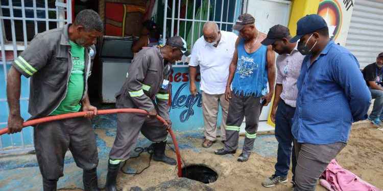 CORAAPPLATA resuelve significativa avería inusitada de agua residual en playa Sosúa