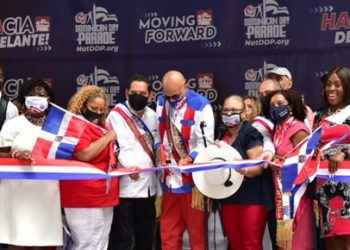 Miles asisten este domingo al Desfile Dominicano de Manhattan