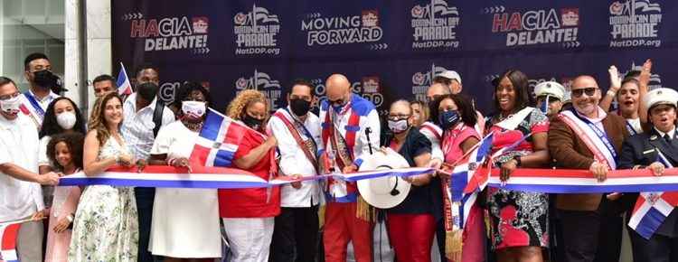 Miles asisten este domingo al Desfile Dominicano de Manhattan