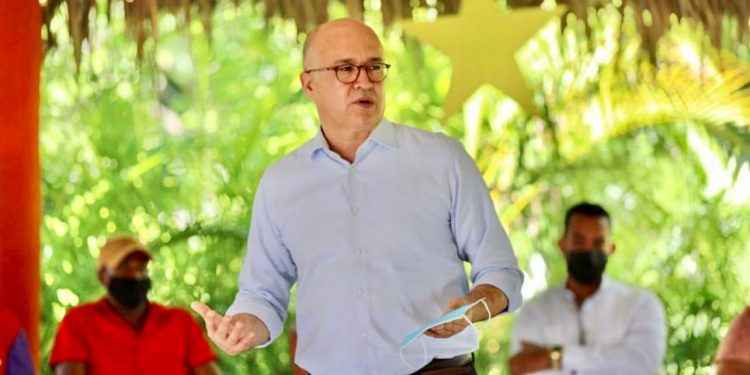 Domínguez Brito: “Presidente Abinader; ¿Dónde están los 12 mil millones de dólares prestados?