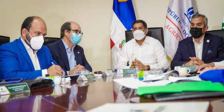 Inespre importará pollos para garantizar estabilidad en el mercado nacional