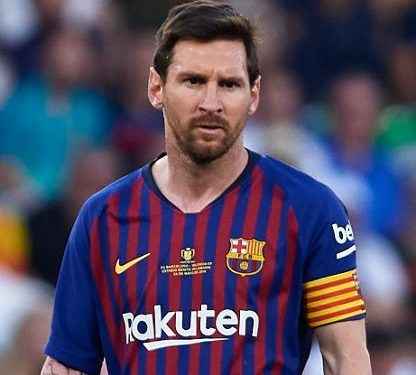 Lionel Messi se vuelve tendencia con un «look» colorido durante sus vacaciones en Ibiza