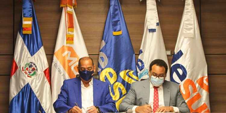 MOPC y las EDES firman acuerdo para iluminar vías públicas urbanas e interurbanas