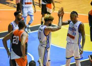 Metros ganan cuarto en línea en LNB; Frenan Huracanes