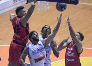 Metros ganan séptimo consecutivo; Logran vengarse de Leones