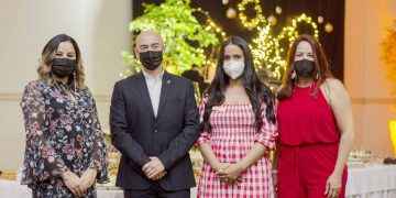 Dominican Fiesta reanuda su tradicional evento navidad en verano