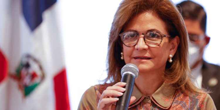 Vicepresidenta encabeza primer encuentro con partidos políticos y otros sectores